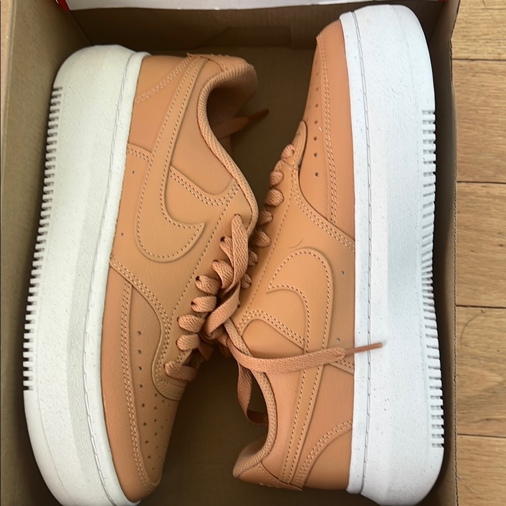 New without tags Nike court vision alta light cognac